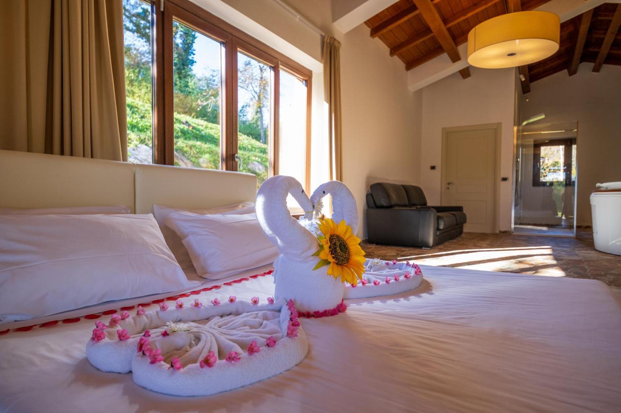 Camporgiano Agriturismo Borgo Biaia מראה חיצוני תמונה