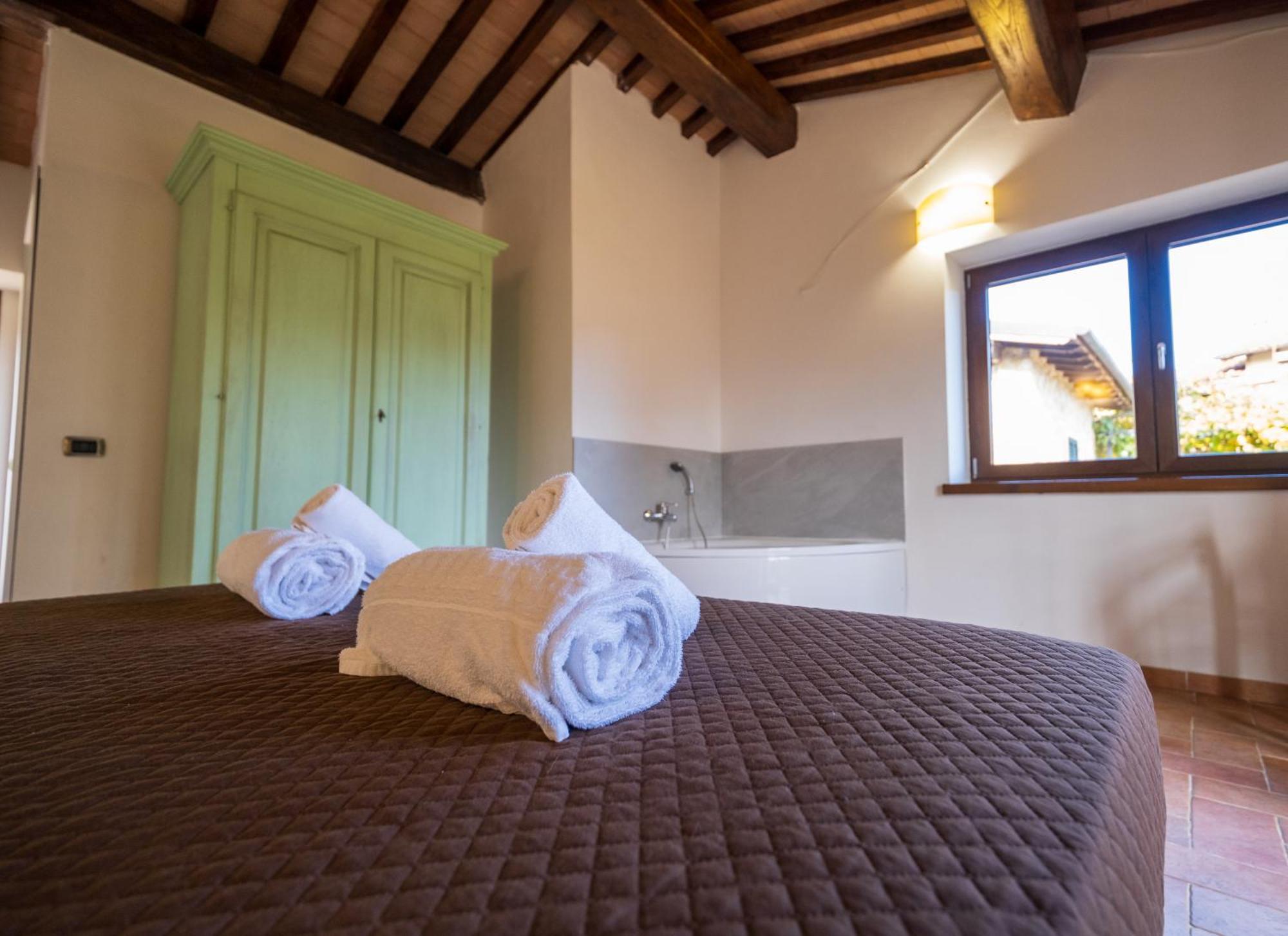 Camporgiano Agriturismo Borgo Biaia מראה חיצוני תמונה