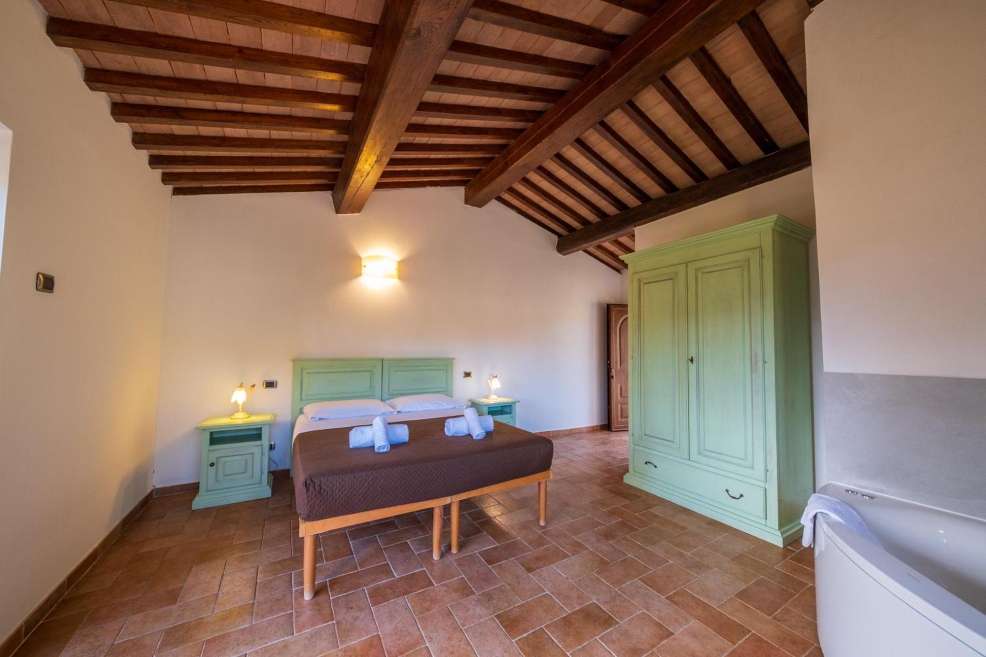 Camporgiano Agriturismo Borgo Biaia מראה חיצוני תמונה