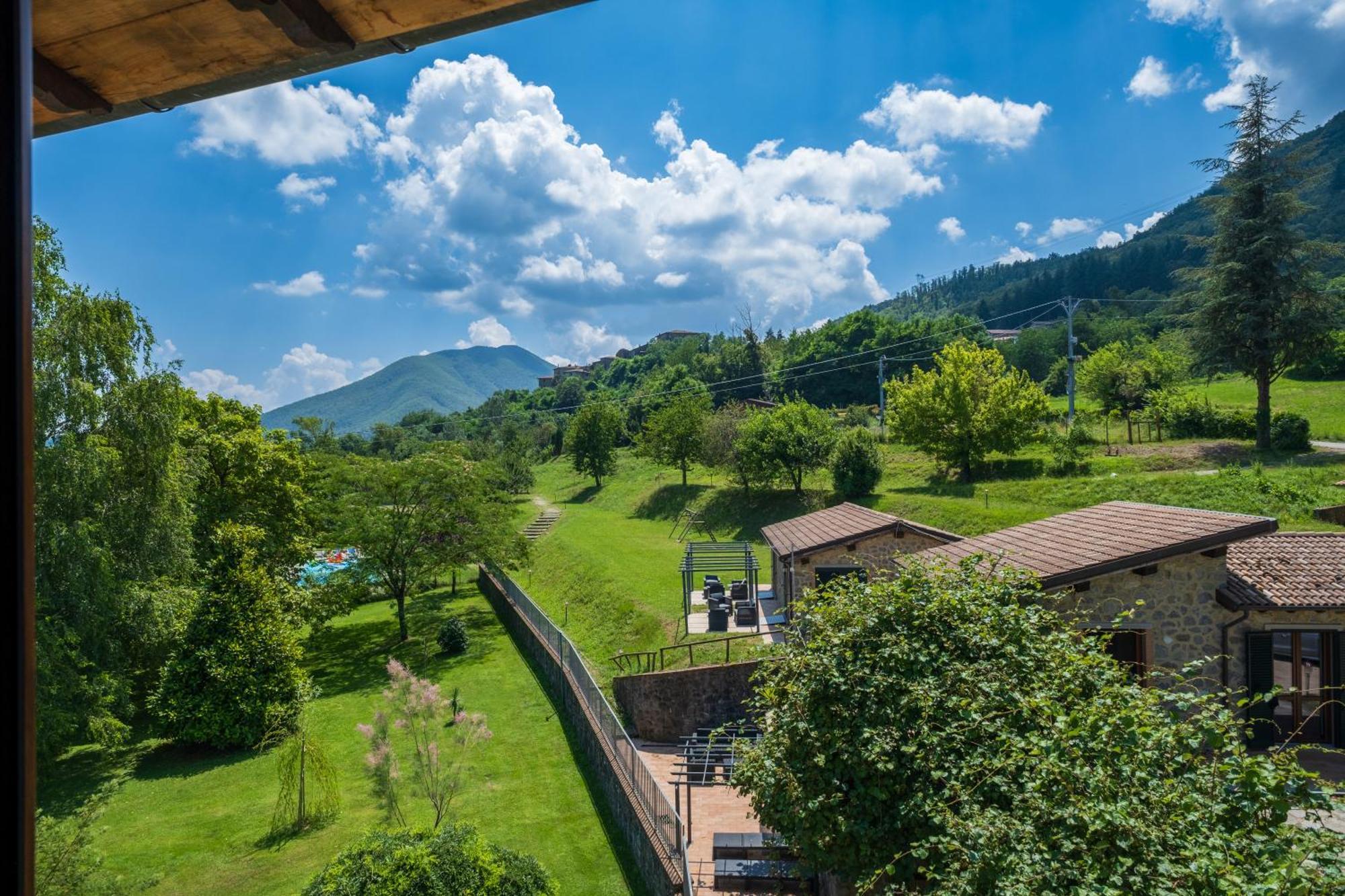 Camporgiano Agriturismo Borgo Biaia מראה חיצוני תמונה