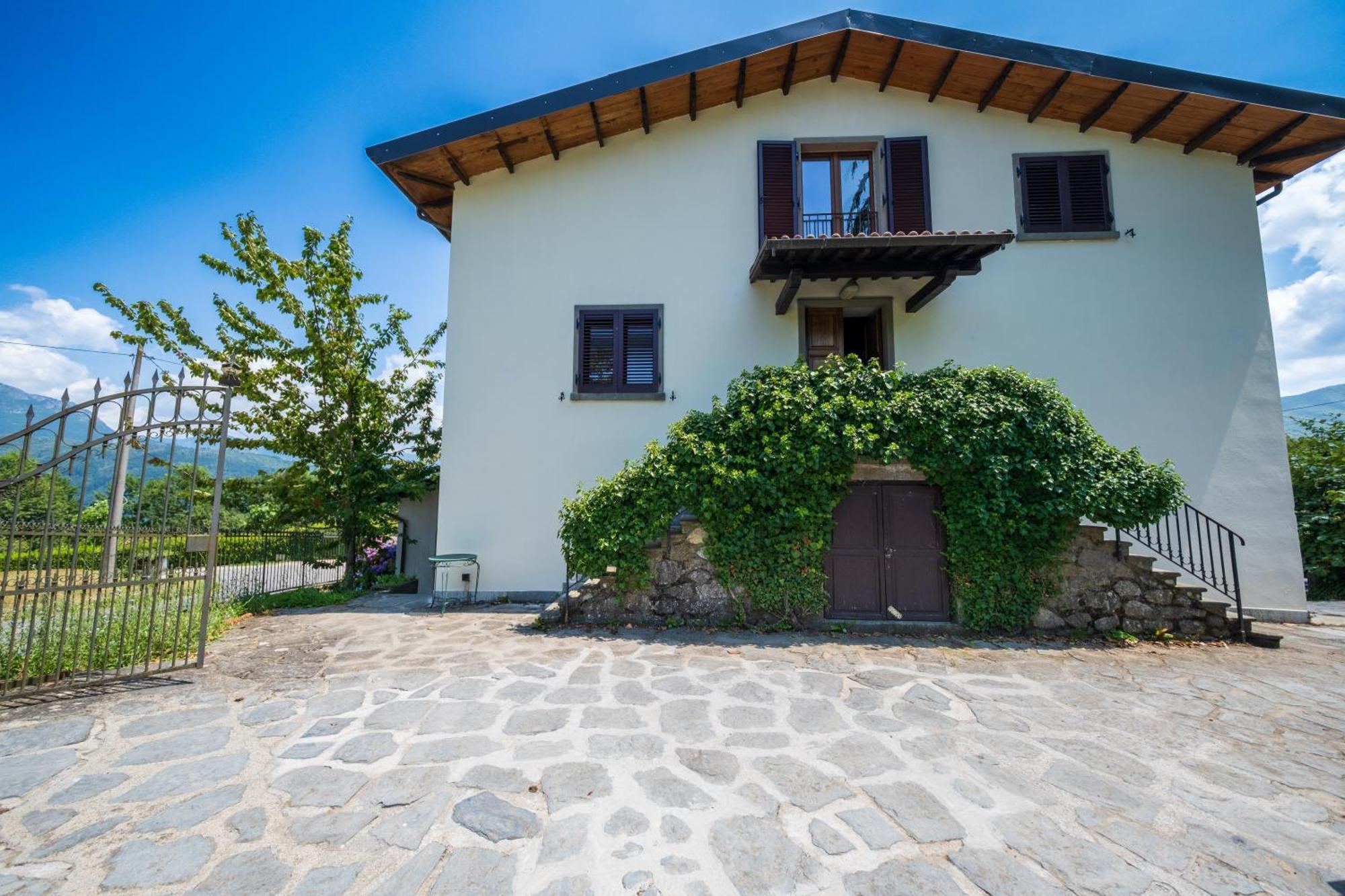 Camporgiano Agriturismo Borgo Biaia מראה חיצוני תמונה